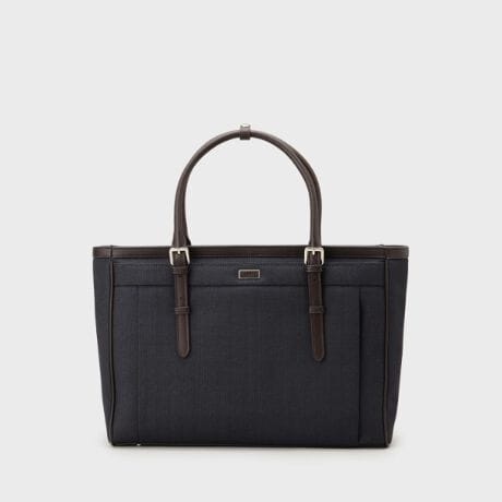 [^ԁF07004302]Ŵswbhvg̍@ɑ΂čƊṽRrl[VŌڂ̐Ƌ@\IŎ[͂̂ONOFFΉ̃obOV[YyfUC|CgzXbLOfUCɉB̏ct@Xi[|PbggՂONOFFg[gBu[tP[XTCỸg[gŃrWlX[X₷fUCBnh̕]LČ|₷݌vĂ܂B@\ʂł͑O㗼Ƀ}Olbĝ|PbgƂ̒Ƀt@Xi[|PbgBC[͓Vt@Xi[dlBPCX[uʂɂĂ菬|PbgA{gz_[tBydlzE|PbgF~7 O~3 {gz_[~1EA4t@C[Ɩ̊֌WɂAۂFČꍇ܂B܂Ap\REX}[gtHȂǂ̊ɂA኱iƉ摜̃J[قȂꍇ܂Bd:990g