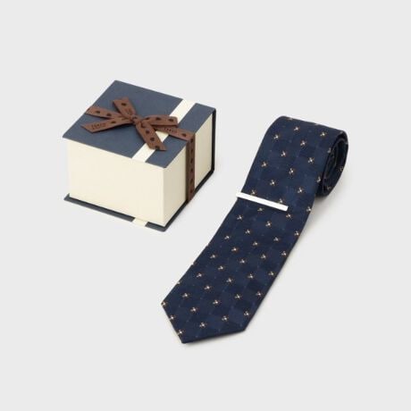 [^ԁF07004180]ʂȓ̃TvCY BOX | ؂ȏuԂƓʂɑ؂Ȕނւ̑蕨Aʂȓ̃TvCYT̂ȂցBaALOAƏjȂǁAlXȃV[Ŋ΂邱ƊԈႢȂ̓ʂȃMtgZbgłByfUC|Cgzꂽjɂ҂ȑ蕨BʂȏuԂoA͓IȃlN^Cƃx[VbN^Co[̃ZbgłBE322J[iygjTeXgCvF VvȂꂽۂ^fUCBE594J[ilCr[jt[F iȉԕl̖͂Ă܂BE243J[iuEjX`FbNF FŁAtH[}JWA܂ŕLp\BE371J[isNjoXPbgXgCvF tbVȈۂŉ؂₩vXBSẴACeAJ[BOXɎ߂Ă܂B̃ZXA̋l܂MtgłBEGIFTBOXۓIȃfUC̃Mtg{bNXɎ߂ꂽ̃ZbǵAʂȓ̃TvCYƂčœKB󂯎uԁANΊɁBʂȓXɍʂASɎcv[głBƖ̊֌WɂAۂFČꍇ܂B܂Ap\REX}[gtHȂǂ̊ɂA኱iƉ摜̃J[قȂꍇ܂B