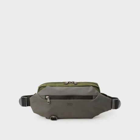 [^ԁFG8704390]ybg{gA܂P[ł闼TChXgb`|PbgyfUC|CgzSTORAGEV[Y [ gՂƃX^C𗼗VV_[obOVTÕXOV_[obOAȂ̊Xł̃CtX^CKɃT|[g܂BSTORAGEV[ÝAĂH̍}ȉJȂǁÂV[Ŋ􂷂݌vłBȂ̎ȒPɎ[AKȈړ܂BzĂ݂ĂACeF ܂肽ݎPPAybg{gAzABluetoothCtHAAoCobe[ȂǁA퐶ŕKvȃACeƎ[Bo₷HvF Oɂ͗TChANZX\ȃ|PbgڂĂAKvȂ̂Ɏo݌vƂȂĂ܂Bs₷TCYƔwו͏Ȃ߂zF yɏoۂ̉ו̓RpNgɂƍlցBSTORAGEV[ÝA{fBobOƃobNpbN̒Ԃ̃TCYŁA΂炸Ɏ^ׂ܂B肪󂭎RF Ԃ⎩]ԁAdԈړłזɂȂ炸AqłRɎg邽߁As₷啝Ɍサ܂BNx̂J[WJX^CbVȐFF h肷ȂAJ[łȂATAKEO KIKUCHƎ̐Vg[WJBIׂF́A010zCgO[A014X[gO[A019Z~ubN3FB̓˔STORAGEV[ÝAV[Ŋ􂷂VԃACełBȂ̃CtX^CɁA肰ȂtBbg邱̃{fBobOŁÅOoƉKɂĂ݂܂񂩁HydlzE|PbgF~2 O~3Ɩ̊֌WɂAۂFČꍇ܂B܂Ap\REX}[gtHȂǂ̊ɂA኱iƉ摜̃J[قȂꍇ܂Bd:390g