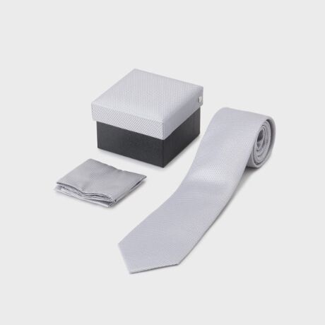 [^ԁF07001181]؂₩ƕii˔MtgΉ̐n\{bNX̃lN^Cƃ`[t̃ZbgyfUC|CgzytH[}BOX `[tZbgz蕨ɍœKȃlN^CE`[t2_Zbgʂȓ̂jɂ҂́utH[}BOX `[tZbgv́A؂₩ƕii˔AMtgΉ̐n\{bNX̃lN^Cƃ`[t̃ZbgłBtH[}ȃCxgɍœKȃACełBuC_V[ɂӂ킵򊴂̃`[tZbgɂ́AuC_ɋ߂򊴂Ղƕ\ǎȐngpĂ܂BɎNw̃j[YɉAN₩ȃJ[uC_ĂsĂ܂̂ŁAp[eB[ŁAۖڂX^Cy߂܂B}b`fUClN^Cƃ`[t́Aꊴ̂J[fUCŃR[fBl[gĂ܂B򊴂̂鈻gDñ`[t́AlN^CƂ̑gݍ킹ňw̏io܂BNUX^CbVȈۂ^邱ƊԈႢȂłB܂Ƃ߃MtgΉ̐n\{bNXɓāAv[gɍœKB؂₩Ȍ򊴂ŁAuC_V[ؗɍʂ܂BF̓ꊴlN^Cƃ`[t̃ZbgŁAR[fBl[g\BgpV[񎟉Ȃǂ̃uC_V[ŁAƂčۗX^CoB厖Ȃjp[eB[ɍœKȃMtgƂāAFl⓯ւ̓ʂȑ蕨ɂ҂łBƖ̊֌WɂAۂFČꍇ܂B܂Ap\REX}[gtHȂǂ̊ɂA኱iƉ摜̃J[قȂꍇ܂B