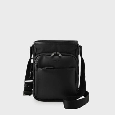 [^ԁF07004340]ׂR[ł֗ȃV_[́AhCuTÂUȂǂɂƂĂ֗yfUC|CgzRƃX^C𗼗obOŏThCũX^CJo[BONOFFoꂵGRfނɃtH[JXobORNV́ArWlXV[łvCx[głgX^CbVȃACełBTCN@ECOPETiRjՂƂlHvCORDLEYiRjgpAɔzȂiƕĂ܂ByB5TCY̒xǂTCYzONX^CAOFFX^CԗBʋ΂ʊwAJWAȂoɂsb^By@\z1Aڂ̏iyʂŔwՂ݌v2AƂĂyĂBluetoothCtHAP[X܂ӏɏoł悤OɃ|Pbg3AC}` ybg{g܏PcɎ[\4AOɂ͍zpXP[XȂǂ܂TT}`t|Pbg5An̓O[Œg₷݌v6A̎U╁i̎UtFXȂǂŃybg{g|֗ȃ`[yJ[oG[VzubNF ԂłȂiȂBO[EO[WF IWiJ[˗Đ߂܂Bghӎj[gJ[ŁAlXȃR[fBl[gɃ}b`Byfނ̓zCORDLEYiRj́AlHvȂVRv̎B|E^ŃR[eBOꂽsDzނɂA3Iɗݍ@ۍ\͂łBϋvƐGATbJ[XpCNoXPbg{[ȂǁAlXȃX|[cpił̗pĂ܂BydlzE|PbgF~7 O~4Ɩ̊֌WɂAۂFČꍇ܂B܂Ap\REX}[gtHȂǂ̊ɂA኱iƉ摜̃J[قȂꍇ܂Bd:505g