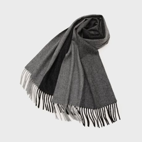 [^ԁF07004201]yfUC|CgzVvȖn4ʂŐF؂ւAcgDƃw{Ő؂ւfUCłƊ1ł܂ɂȂ}t[łB30~[180̒ʏTCYi070|04204j̑傫ڃTCYB36~[195̃jZbNXɎg肵TCYɂȂ܂B肰ȂAw{̒nIWĩfUCɂȂ܂Bʂς邱ƂłyɊ̃oG[Vy߂~̃X^COɂȂ֗1łBîJV~̑fނ̓MtgɂœKłByfށEzEłǎƌ钆ESYJV~gpCт߂Ă玅AAU~̎ŋNт}t[łB炩ȐGSnAґȌ́AJV~Ȃł͂̂́BLkɕxłČ^ꂵɂ̂JV~̖͂łBт̒iKő@ۂ̖щH菜AhkHĂ܂B̉Hɂƒł̐\ɂ܂BƖ̊֌WɂAۂFČꍇ܂B܂Ap\REX}[gtHȂǂ̊ɂA኱iƉ摜̃J[قȂꍇ܂B