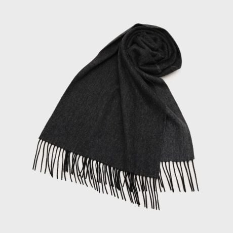 [^ԁF07004200]xr[JV~100ŐDꂽAVvŏiȃVOo[}t[BLȔGƏi_̒ǧByfUC|Cgz̃xr[JV~100̖n}t[́AǎȑfނґȈiłBJV~Ȃł͂̏_炩ƌy𑶕Ɋ̂͂Agɂxł̂ŊG߂łgKɉ߂܂B38ŏLŃVvȖnfUCB\̐FzFVOo[dlɂ邱ƂŁAǂȃt@bVX^Cɂ킹₷AŃjAXt₷LV[Ŋ􂵂܂ByfށEzu1ÑJV~Rrvꂽׂ_炩тgpJV~̒łXɊ󏭂ȑ@ۂłxr[JV~100̃}t[BƂĔɊ󏭂ő@ۂƂĂׂ߁AyƏ_炩܂B܂NƂƂŌю̂^Ȃߎ߂۔F悭Yȃ}t[ɎdオĂ܂Bт̒iKő@ۂ̖щH菜AhkHĂ܂B̉Hɂƒł̐\ɂ܂BƖ̊֌WɂAۂFČꍇ܂B܂Ap\REX}[gtHȂǂ̊ɂA኱iƉ摜̃J[قȂꍇ܂B