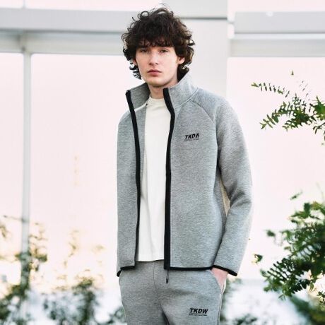 [^ԁFG8755002]yfUC|Cgzyʂł˔֗ȃWPbg ꂽX|[c~bNX̒Ȃ_{[jbgfނgpAV[YʂăX|[eB[ȃtBbg񋟂X^hWPbgByʂœ₷A舵₷x񂾃ACe͂炩Ȕ́Bd\̐n̓X^hJ[dlƑ܂āAɂƃAv[`Bt@Xi[͈tdlŒE₷AfBe[łȂgɂAv[`Ă܂BnG87|75002ƃZbgAbvł̃X^CO߁Bg[jO͂A^E[XłX^CbVȒȂ\Ń}`Ɋ􂷂ACełBydlzE|PbgF~2EnȂƖ̊֌WɂAۂFČꍇ܂B܂Ap\REX}[gtHȂǂ̊ɂA኱iƉ摜̃J[قȂꍇ܂Bd:03(L)520g