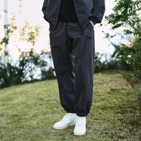 [^ԁFG8775001]yfUC|Cgzy₩ȃiCGtH[gXȃR[fB^tȃiCRbĝ悤ɉHĐD荞񂾁A炩Ȑn͂̃g[jOpcB~^[̃g[jOpc̃[YtBbgȃfUC𓥏PA猩Ƃɖcނ悤ȃo[VGbgƂȂ悤ɃAWXgꂽƂŁAs̑傫߂ȃgbvXƂ̑őɈo͓IȃACełBXj[J[⃆[YhACeƂ̑ǂłBydlzE|PbgF~2 ~1EEGXgSEnȂƖ̊֌WɂAۂFČꍇ܂B܂Ap\REX}[gtHȂǂ̊ɂA኱iƉ摜̃J[قȂꍇ܂B