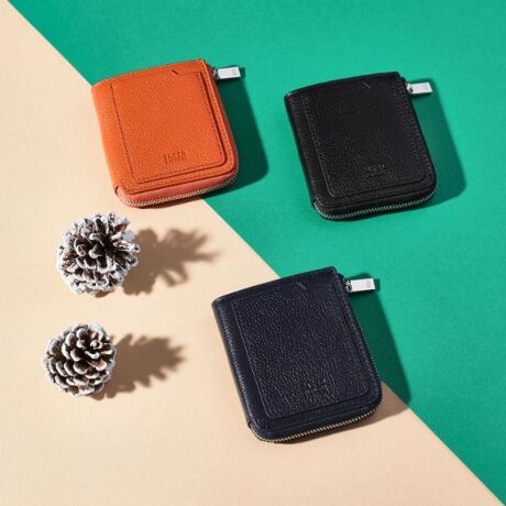 [^ԁFG8705470]yJ[hRpNgzzĉȂI̎[͂Ǝg₷IʂÂЂTCY̑_uz͉ǁAgɂDDDvȕɎvĂ܂񂩁HyJ[hRpNgzźȀ펯𕢂܂B̂Ђɂۂ܂RpNgȃTCY͂̂܂܂ɁAƉKɂ̋@\Ǝ[͂܂BvX}[gɁAĂɁBv킸NɌȂAȂz̒ałByX|PbgɎ[ł܂Bv̂ȂȂX}[gɎxς܂܂BKobƊJKI₷Ďo₷ꂽKڗđRI傫J{bNX^̏ḰȀKpbƌnfUCBړI̍d݂TbƌĎôŁAWOŏł邱Ƃ͂܂BBꂽ[́IJ[hAS݌vuzƃJ[hȂDDDvȂY݂Iڈȏ̎[͂ŁAKvȃJ[h莝܂BJ[h|Pbgi2ijFNWbgJ[h|CgJ[hȂǁA悭gJ[h2d˂čv4[\BDꕔ̉BJ[h|Pbgi2jF}Cio[J[h^]Ƌ؂ȂǁA؂ȃJ[hSĎ[łV[Nbg|PbgBhƖʂłSłBOJ[h|PbgFʌnICJ[h΁ApXP[X炸BDX}[gɒʉ߂ł܂BCɍ킹đIׂ4F̃J[oG[VǂȃX^Cɂ킹₷AiŐꂽ4F̃J[pӂ܂BȂ̌Cɍ킹āACɓ̐FIłB؂ȐlւGIFTɂœK@\ƃfUC˔yJ[hRpNgzźA؂ȕւ̃v[gɂ҂BaLOAƂȂǁA鑊킸΂邱ƊԈႢ