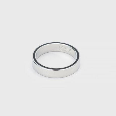 [^ԁFG8705854]ꂽfUCumg[G|CV[YvYANZT[VvŐꂽfUC͂́umg[G|CV[YvЉ܂BOAlbNXAoO3ACeœWJ邱̃V[ÝA~j}ȃ`[tɃC𒤂荞݁Amg[G|ANZgɂX^CbVȃfUCłB̃X^COɂ肰ȂivXArWlXV[JWAȏʂ܂ŕL􂵂܂Bmg[G|CV[ỸACeOVvȃtHɃC𒤂荞݁Amg[G|ANZgɂfUCB~j}Ȃ݊A茳ɂ肰ȂvX܂BPig͂ÃOƂ̏d˕ty߂܂Bmg[G|CV[Y̖1D~j}ŐꂽfUCʂȂVvȃtHɁAmg[G|̃ANZgffUCB~j}ȔAǂȃX^Cɂ݂܂B2Dmg[G|̏iȃANZgmg[G|AVvȃfUCɂ肰ȂƏivXBVbNŗۂ^ALV[Ŋ􂵂܂B3DLV[ŊrWlXV[tH[}ȏʂ͂AJWAȑɂ킹₷fUCBVvȑɃvX邾ŁAX^COŜiグ܂B߃|CgVvŐꂽfUC~j}ȃtHƃmg[G|̃ANZgA茳⋹ɏiȈۂ^܂B3ACeœWJV[YOAlbNXAoO3ACeIׂýBPig͂AZbgőēꊴ̂X^COyނƂ\łBMtgɂœKiƎp˔ANZT[́A؂ȕւ̑蕨ɂ҂ByޕAʂȓ̃MtgƂĊ΂邱ƊԈႢȂłBƖ