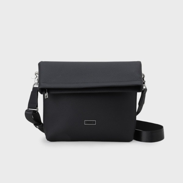 フラップショルダーバッグ