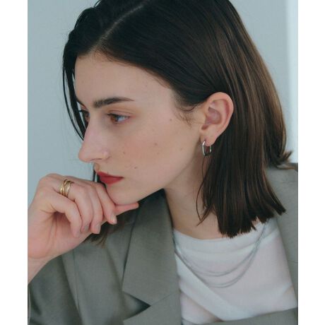 [^ԁF07000369400]ؚȃXl[N`F[4AɏdˁA݊̂h[vlbNXB̃R[fBl[gɃvXI邾ŃVvȃX^C؂₩ɍʂ܂Bigɂ͂AZj[V[ł}`ȏʂŊ􂷂邨߂̃ACełBfp摜́A̓ŐFČꍇ܂Bg̃j^[ɂďi̐FČꍇ܂B