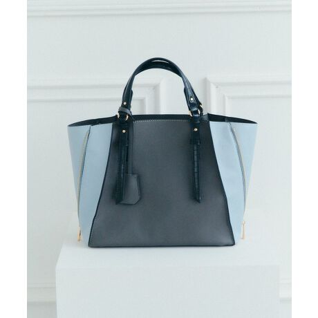 [^ԁF07000250500]oCJ[zFANZg̃fUCobOBTChWbvŃtH`FWłAėpQBnhɂ̓NR_C̃xg킹ÂfUCɁBړɂ֗ȃV_[xgt2WAYdlB|Pbgt3w\A4̏ނȂǂ܂Aʋ΃obOƂĂd󂷂ACełBA4ΉFZzi10~20cmjFZybg{gi500mljFZfp摜́A̓ŐFČꍇ܂Bg̃j^[ɂďi̐FČꍇ܂B25SS