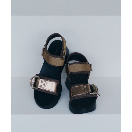 [^ԁF07000250300]ّfMIX̃[hȃfUCڂ䂭Xj[J[T_B݊̂_uOR[fBl[g̃ANZgɁB{[~[ȃ\[ł肰ȂX^CAbv܂BÕxgŃTCY𒲐łAD݂̃TCYŒp܂Bfł̒p͂AJ[\bNXȂǂƍ킹R[fBl[g߂łBfp摜́A̓ŐFČꍇ܂Bg̃j^[ɂďi̐FČꍇ܂B25SS