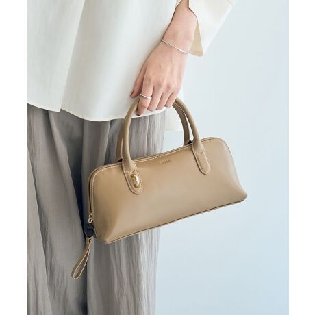 [^ԁF07000386700]ꂽ͋Ĉ钷`̃VGbgɃV[gnh~j{XgB̂郌U[gp͂łB180xJI[vt@Xi[ɂ̓jAX郂`[tANZgvXĂ肰ȂANZgɁBV_[xgtŃAWy߁AlXȃX^COɍ킹Ăėp̍ACełBA4pF~z(10cm~20cm)F500ml{gF~@ystory.^Xg[[zobOll̃CtX^C𗎂Ƃ݁AgĂƂŁw炵x\łAlĺwxɂȂB@story.̃mɂ́A̕̕ɂȂ悤ɂƂz߂Ă܂B@[J[^ԁF3A-1785-4fp摜́A̓ŐFČꍇ܂Bg̃j^[ɂďi̐FČꍇ܂B25SS