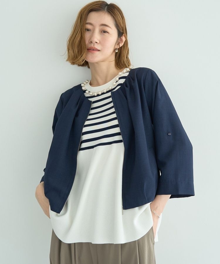 新品✨トゥービーシック ノーカラージップブルゾン フリル ウォッシャブル 44 新品✨トゥービーシック ノーカラージップブルゾン フリル