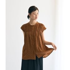 ドット柄ギャザーブラウス