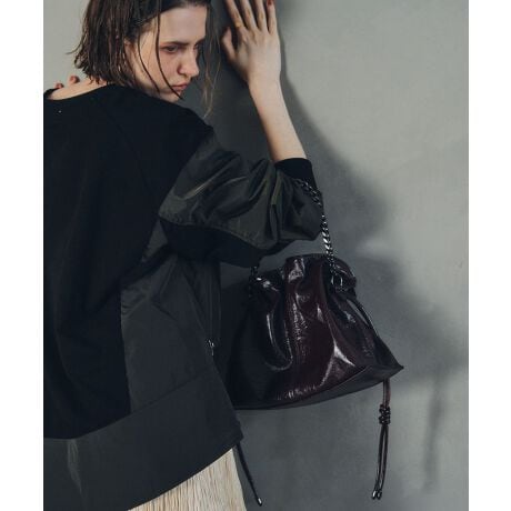 [^ԁF07000817700]{[̂`F[nh݊Ղ̃Nb`obOBVH{Gifނƃt@[g4WJŐFႢł̍wȌo׃xgtŃV_[obOƂĂy߂2WAYfUCBX^COɃ[hȃANZgĂ邨߂̃ACełBfp摜́A̓ŐFČꍇ܂Bg̃j^[ɂďi̐FČꍇ܂B25AW