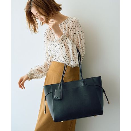 [^ԁF07000794600]V{̂JEU[gpAiɎdĂg[gobOBO|PbgA|PbgɉL[tbNt̏[[@\̍|CgłBA4TCY[ł郏ChTCY͓IBTCh̃R[hi΁A}`D荞񂾃tHAW\Bgh̃OnhŌ|₷AfC[͂ʋ΂ʊwɂg}`[XACełBA4pFZz(10cm~20cm)FZ500ml{gFZ@ystory.^Xg[[zobOll̃CtX^C𗎂Ƃ݁AgĂƂŁw炵x\łAlĺwxɂȂB@story.̃mɂ́A̕̕ɂȂ悤ɂƂz߂Ă܂B@[J[^ԁF3A-1794-4fp摜́A̓ŐFČꍇ܂Bg̃j^[ɂďi̐FČꍇ܂B25AW