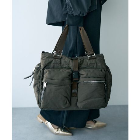 [^ԁF07000794700]炩ȃ|GXefނɃ^p[ciɉ߂JWAȃ{XgobOBA4TCYۂƎ܂TCYɁAOƓɑ召lXȃ|Pbg[͂̍͂łBwʃ|Pbg̒J΃LP[XɎt鎖\B΂ߊ|o2WAYdlŁAfC[ʋ΂܂Ń}`[Xɂy݂܂BA4pFZz(10cm~20cm)FZ500ml{gFZystory.^Xg[[zobOll̃CtX^C𗎂Ƃ݁AgĂƂŁw炵x\łAlĺwxɂȂB@story.̃mɂ́A̕̕ɂȂ悤ɂƂz߂Ă܂B@[J[^ԁF3A-1808-4fp摜́A̓ŐFČꍇ܂Bg̃j^[ɂďi̐FČꍇ܂B25AW