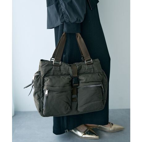 [^ԁF07000794700]炩ȃ|GXefނɃ^p[ciɉ߂JWAȃ{XgobOBA4TCYۂƎ܂TCYɁAOƓɑ召lXȃ|Pbg[͂̍͂łBwʃ|Pbg̒J΃LP[XɎt鎖\B΂ߊ|o2WAYdlŁAfC[ʋ΂܂Ń}`[Xɂy݂܂BA4pFZz(10cm~20cm)FZ500ml{gFZystory.^Xg[[zobOll̃CtX^C𗎂Ƃ݁AgĂƂŁw炵x\łAlĺwxɂȂB@story.̃mɂ́A̕̕ɂȂ悤ɂƂz߂Ă܂B@[J[^ԁF3A-1808-4fp摜́A̓ŐFČꍇ܂Bg̃j^[ɂďi̐FČꍇ܂B25AW