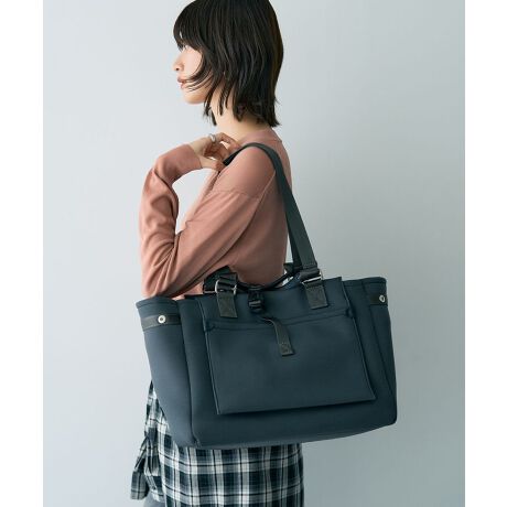 [^ԁF07000795000]肵{fBOfނŃJWAɎdĂg[gobOB_炩e͂̂lIvfނgpBtg̑傫ȃ|Pbg╡̓|PbgȂǁA@\̃fUC͂łBʂ̃Xibv{^ŗprɍ킹ăVGbgAWô|CgBfC[g͂ArWlXʊw܂ŕLV[Ŋ􂷂邨߂̃ACełBA4pFz(10cm~20cm)F500ml{gF@ystory.^Xg[[zobOll̃CtX^C𗎂Ƃ݁AgĂƂŁw炵x\łAlĺwxɂȂB@story.̃mɂ́A̕̕ɂȂ悤ɂƂz߂Ă܂B@[J[^ԁF3A-1660-4fp摜́A̓ŐFČꍇ܂Bg̃j^[ɂďi̐FČꍇ܂B25AW