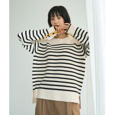 釦デザイン配色ニット