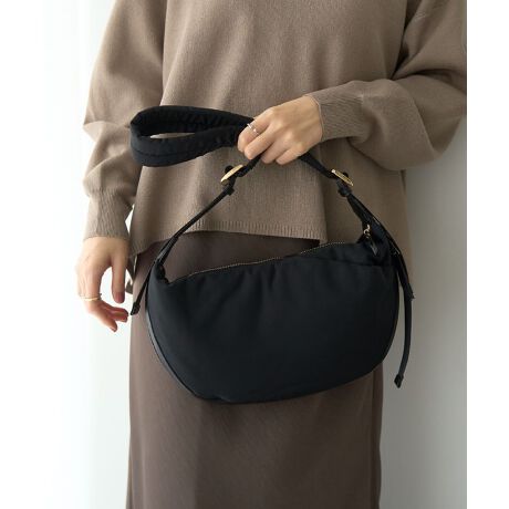 [^ԁF07000980000]tBbgǂ킹ĂlC̃n[t[obOBNX{fBŃX^COɃANZgĂg̗ǂ͂łBtbgȃRpNg^CvƁÃWbvJŃ}`LĎg2WAYdlBU[p[cJWA߂ȂWCgeNjbÑ|CgłBfp摜́A̓ŐFČꍇ܂Bg̃j^[ɂďi̐FČꍇ܂B