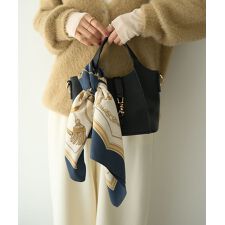 イェッカ ヴェッカ(YECCA VECCA)のタッセル柄スカーフ