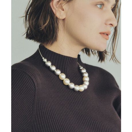 [^ԁF07001202700]̈قȂrbOp[ƃ^p[cgݍ킹[hȃlbNXB{[̂tHfReAȂɃANZg܂BAWX^[tłD݂̒ɒł̂|CgB̂X^CbVȃVo[A}bgŗDۂ̃AeB[NVo[̐FWJɂڂłBfp摜́A̓ŐFČꍇ܂Bg̃j^[ɂďi̐FČꍇ܂B25AW