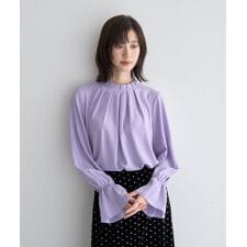 タックデザインブラウス