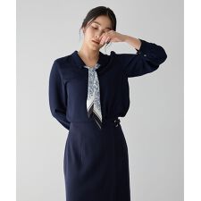 スカーフ付きブラウス