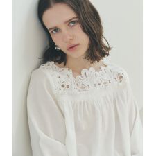 フラワーレースブラウス