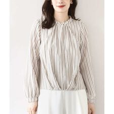 オフオン(OFUON)のフロントタックデザインブラウス/洗える/WEB限定