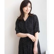 ドット柄ウエストタックワンピース/洗濯機で洗える/WEB限定サイズあり