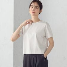 ボックスシルエット　クロップド丈　Ｔシャツ