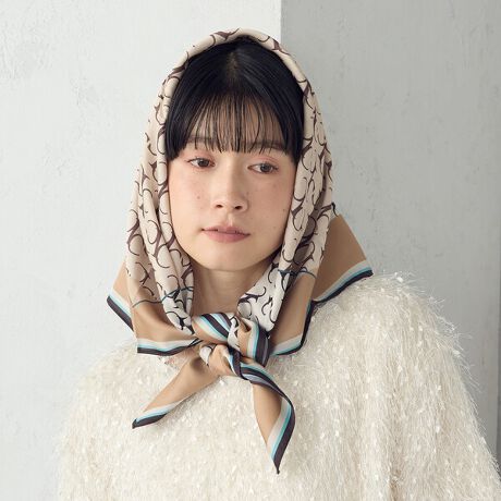 [^ԁF12-82RM01-205]sfUCt90cm~90cmTCỸ}`Ɏg唻`mOXJ[tBX^COiグĂghłB傫߃TCYȂ̂Ŏ񌳂ɊłȂArX`FI[o[XJ[gȂǃC[hACeƂĂ􁝓𕢂ou[VĴ悤ȃX^C̓ghCNBAWŗlXȒȂ\ȗDGACełBCOMMECAISMIWĩmOvg{Ă܂Bg̎ɂ̓ANZgJ[AŜ߂Ă܂BXJ[t͔N킸AgpIȃv[głB؂ȕւ̃v[gƂđIԂ̂ɃXJ[t͂ӂ킵ACëBXJ[t͂Ƃ܂ƂŁAwxAbvĂAĂĂȂACełBv[gɖAXJ[t𐥔񌟓Ă݂Ă͂ł傤BJ[╿̈̂񂠂ƁA̓̃R[fBlCgɂđIׂ镝ꂾL܂BsfށtƊ炩ȔGŒ悢򊴂̂|GXeTegp܂BccccccccFȂFLkFȂ򊴁F@F􂢁cccccccc