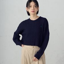 ワンポイント刺繍ケーブルニット