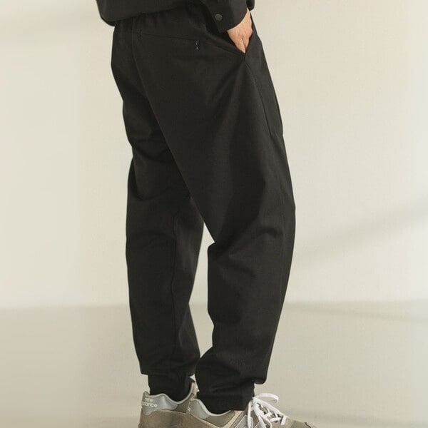 m.f.エディトリアル プリントポンチジャージ ノータックビジネスパンツ