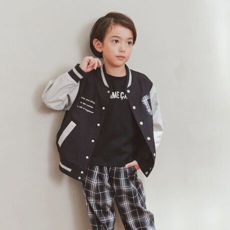 [^ԁF98-66CM50-205]sfUCtJbWX|[c̃X^C{ɁAgbhŃX|[eBȃX^WAWp[LCڂȃubNfj̑fނō܂Bƃ|Pbgɂ͗CgO[zF̃|GXecCgp邱ƂŁAJWAłȂiȈۂɎdグĂ܂B|Pbg⃊ũCAtg̃XibvtzFɂꊴ̂dオɂĂ܂Bɂ̓`FbNngpÃRTCbytĂ܂BEɂ͉pŁu̍ɕ炷ƂKł܂悤ɁvƂӖ̃bZ[WhJŕ\Ă܂B|Pbgt̃fUCȂ̂ŒʉAʊw̓gɂƂĂ֗ȃACełBx[VbNȐFȂ̂Œj̎q̎q킸Ē܂Bxr[(iԁF23-66CM50-205)܂œWJĂ܂̂ły߂܂BsfށtfjCNXgb`ig)cщHȂ̕\ʊŁANAȈۂ̑fނłBLbNobNɂDA悢̐F̐SzLCڂȃfjfނłB|GXecCi)c|GXecĈ߂̑fފŝHĂ܂񂪁Afނ̓Ay͂܂Biivł͂܂B)Ő@􂢉\łB