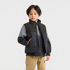 コムサイズム(COMME CA ISM)の【リバーシブル】中綿ベスト