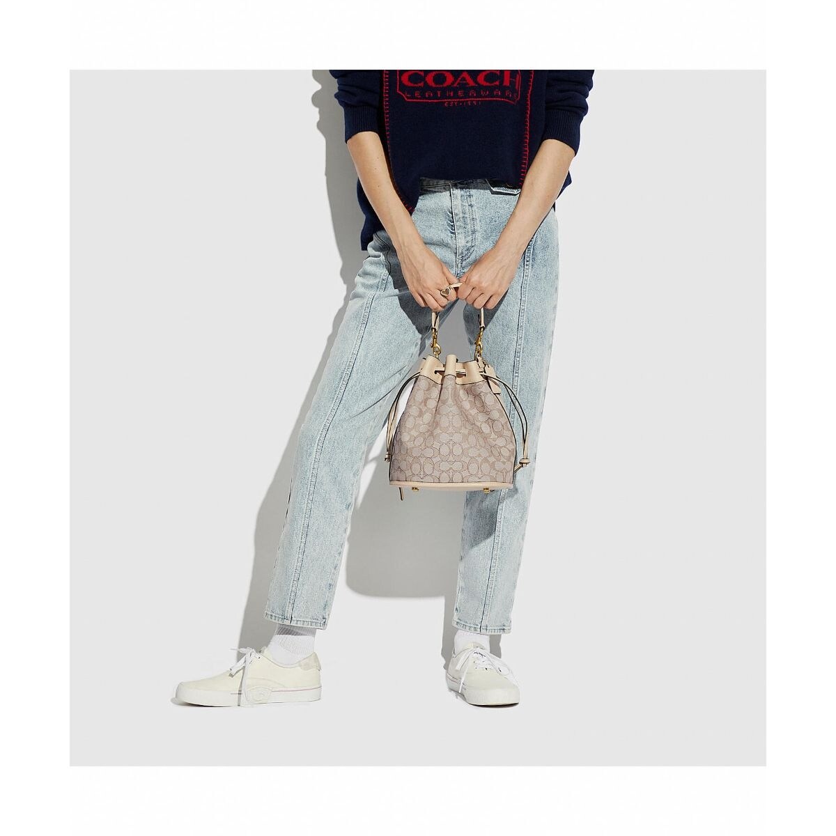 フィールド バケット バッグ シグネチャー ジャカード | コーチ(COACH ...