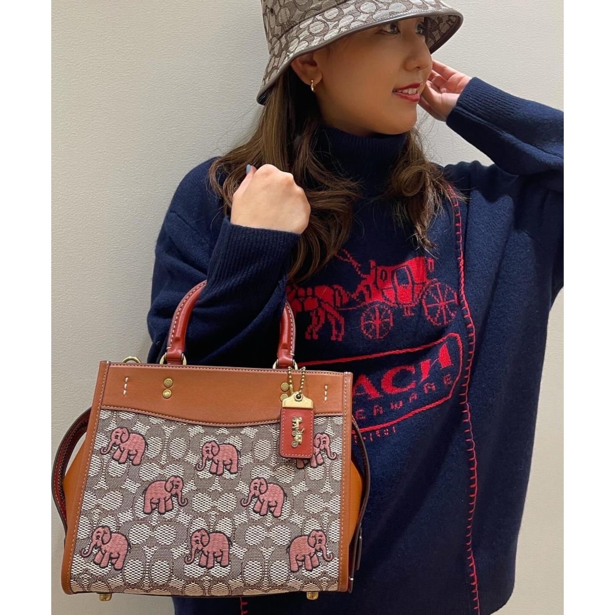 コーチCOACH ショルダーバッグ エンブロイダード エレファント