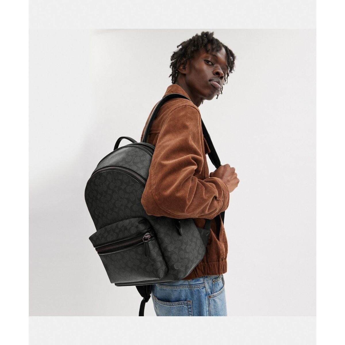 【COACH】チャーター パック・マキシ シグネチャー レザー COACH｜【公式】チャーター パック・マキシ シグネチャー レザー