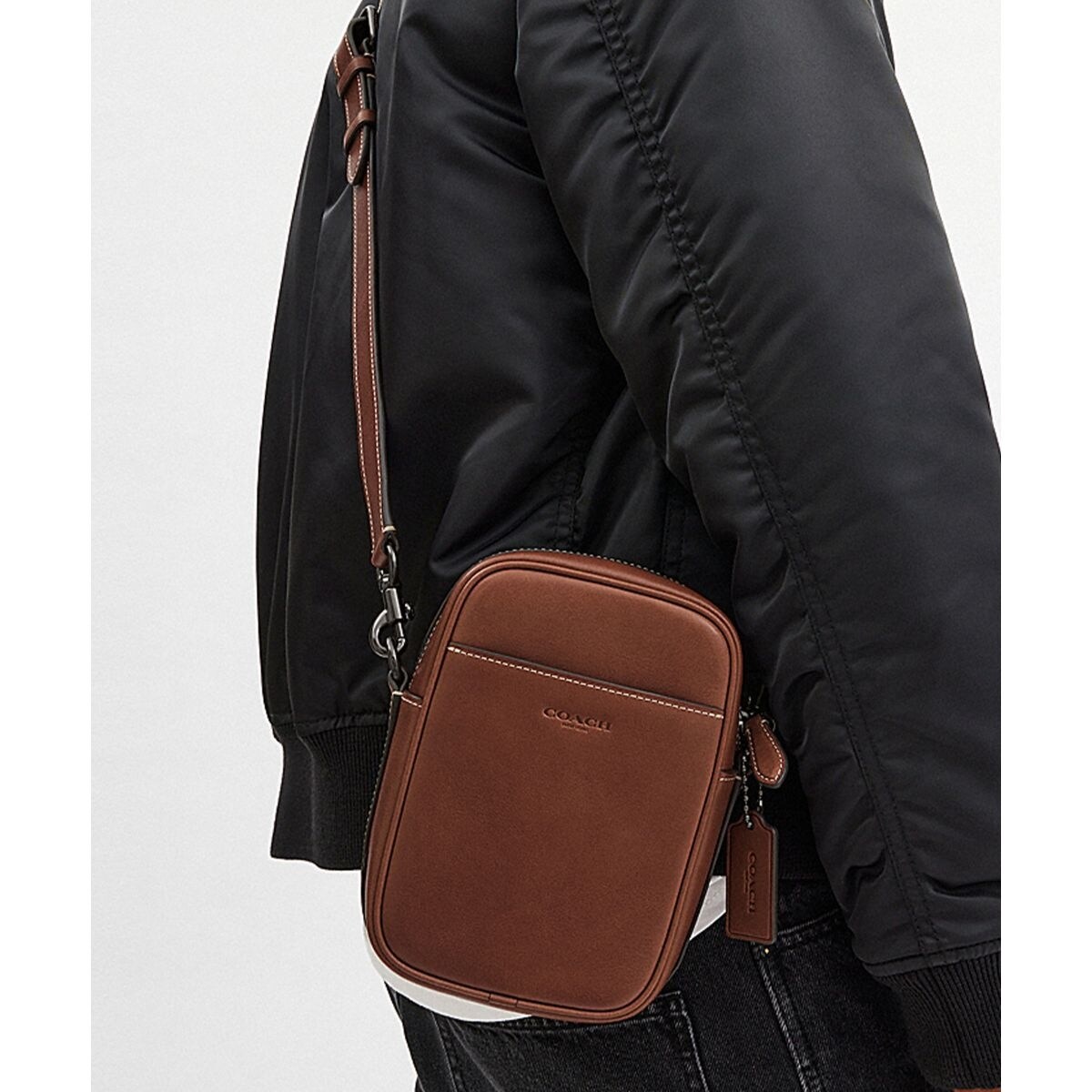 ハンズフリー COACH ヒッチ クロスボディ CW461 公式】COACH – コーチ | ヒッチ クロスボディ・ブロックド