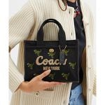 日本限定】カーゴ トート バッグ 26・レキシー プリント | コーチ 