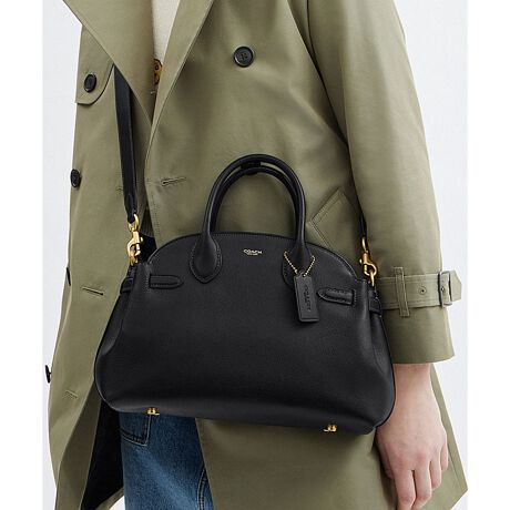 [^ԁFCAM05 B4BK]\tg GpCA L[I[ obO 28Be[W܂ƂA肵VGbgɃj[[ÑXsbggEmpire Carry AlliGpCA LI[jhBLȏ_炩G̃i` OC U[ōグ܂B 悢TCY28́AC[ɓ̕Ki[\BXibv|Pbg͋Mdi̎[ɁBhbO[VtXgbvɂ́AL[`F[|[`t܂BWbvgbvJ͏ɓ肱ތ`̂߁AAE^[uĎ^ԂƂł܂BgbvnhĎ񂰂ɁAt̃NX{fBXgbvt΁A|΂ߊ|̃nYt[X^Cłg܂BE uh̊młNtg}VbvŎdグg[gobOE i` OC U[E ɃXibvt|PbgE ɃhbO[V Nbvt[hE Wbv gbvJAntE nh{̂܂9cmE O\XgbvA{̂܂ł̒54.5cmi|΂ߊ|2WAYdljE e x 4E c20.5cm x 30.5cm x }`11cmE iPad miniAz܂Ŏ[\E d810ggp̃p\RX}[gtH̉ʐݒ@ɂۂ̃J[ƈقȂČꍇ܂ByCOACHɂāz1941NɃj[[NőnO[ot@bVuhłBƋ@\˔R[`iɂ́AnNtg}Vbvוɂ܂łɍs͂Aō̎gSnƃX^C͂܂BR[`ւNVbN X^CƗDꂽNIeB́Aj[[N }nb^̃tgŁA80NȏOAŏ̃R[`̊viꂽɊmꂽ̂łB1941N̑nƂ璷NoĂh邪ȂR[`̖{BiAϋvA@\AX^Cƌl{uhƎxAWF_[XɎgfUCLxɂAMtgɂ߂łBNGCeBuEfBN^[̃X`A[gEB@[X̃rWƁÃz[^Ełj[[ŃAN󂯓piCN[VujAėEC鐸_ɃCXpCAAN炵悤ɁAîÂs܂B