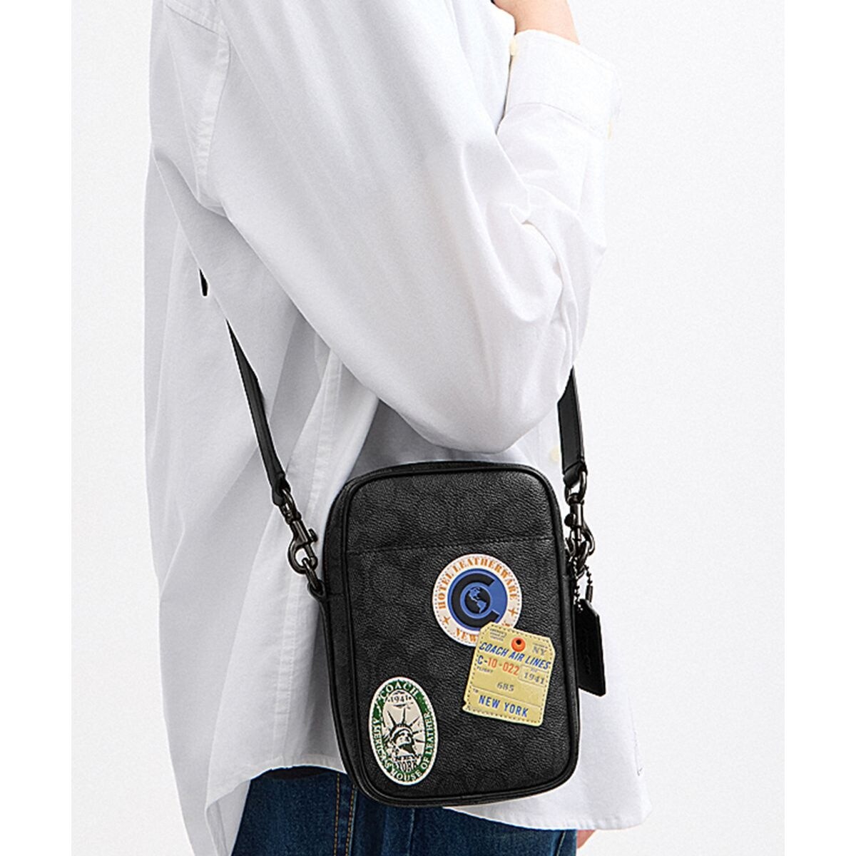 【 COACH 】 ヒッチ クロスボディ・シグネチャー キャンバス ヒッチ クロスボディ・シグネチャー キャンバス・パッチ