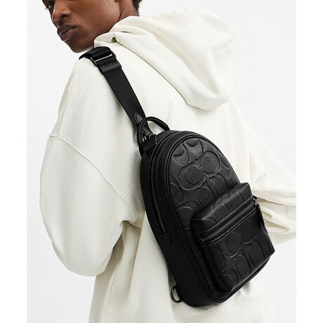 [^ԁFCBE98 BLK]`[^[ pbNE}LV  VOl`[ U[V[Ŋ􂵂Ă`[^[BîAʋ΁ʊwAȂǂłō̋CɁBobNpbNɑXȗ^̃pbŃAziPad܂TCỸX|[eBȃnYt[ X^CBEÕ|Pbgɏ[BVOl`[ |bVh yu U[dāAwʂɂ͒ʋC̍bVfނ̗p܂Bt́ijXgbvobȌ㕔ƍEǂ炩̉ɕtāA|΂ߊ|łKɂg܂BEuh̊młNtg}VbvŎdグY {fBobOEVOl`[ |bVh yu U[Eɑ@\|PbgEOɃWbv |PbgEWbvJAntEnh{̂܂5cmE\V_[ Xgbvi|΂ߊ|2WAYdlAEɃNbvtjEc31cm x 19.5cm x }`6cmE11C`iPad ProAz܂Ŏ[\gp̃p\RX}[gtH̉ʐݒ@ɂۂ̃J[ƈقȂČꍇ܂ByCOACHɂāz1941NɃj[[NőnO[ot@bVuhłBƋ@\˔R[`iɂ́AnNtg}Vbvוɂ܂łɍs͂Aō̎gSnƃX^C͂܂BR[`ւNVbN X^CƗDꂽNIeB́Aj[[N }nb^̃tgŁA80NȏOAŏ̃R[`̊viꂽɊmꂽ̂łB1941N̑nƂ璷NoĂh邪ȂR[`̖{BiAϋvA@\AX^Cƌl{uhƎxAWF_[XɎgfUCLxɂAMtgɂ߂łBNGCeBuEfBN^[̃X`A[gEB@[X̃rWƁÃz[^Ełj[[ŃAN󂯓piCN[VujAėEC鐸_ɃCXpCAAN炵悤ɁAîÂs܂B