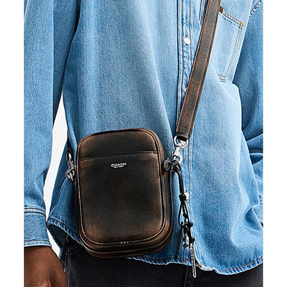 ハンプトンズ ホーボー バッグ・クリスタル シグネチャー ジャ ハンプトンズ ホーボー バッグ・クリスタル シグネチャー ジャ