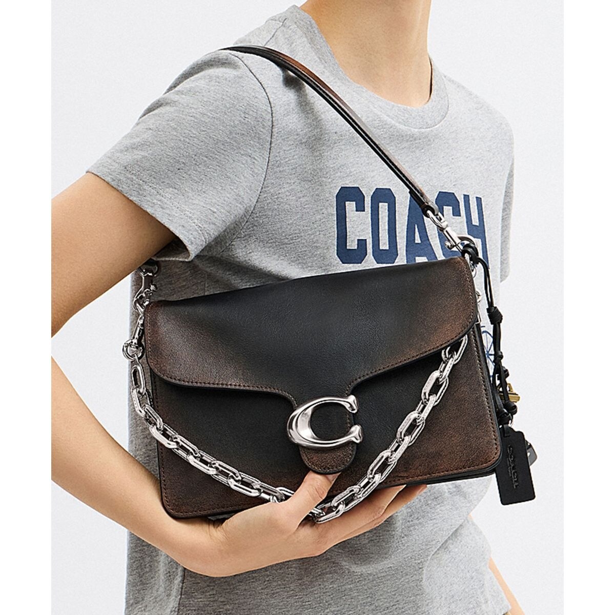 COACH コーチ　ピロー タビー ショルダー バッグ 26 COACH（コーチ）の「ピロー タビー ショルダー バッグ 26
