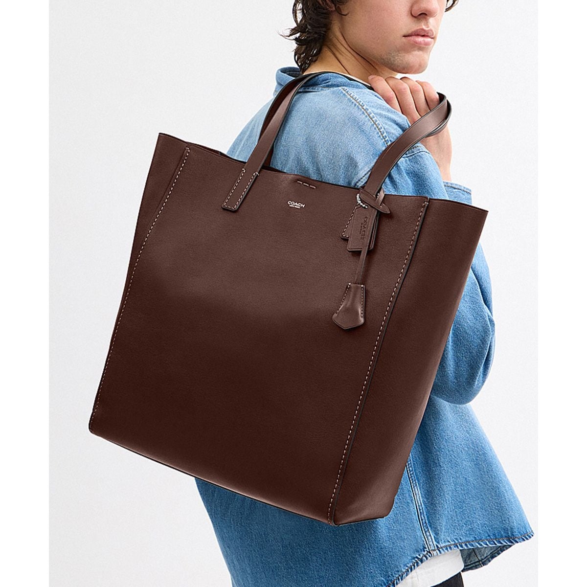 ★極美品★ COACH フィールドトート シグネチャー ホースアンドキャリッジ COACH（コーチ）の「フィールド トート シグネチャー キャンバス