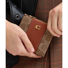 エッセンシャル スリム ビルフォールド ウォレット・シグネチャー キャンバス